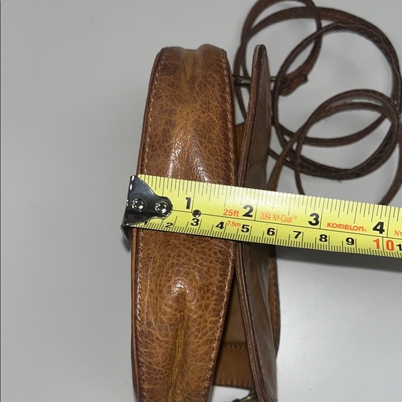 Liebeskind Berlin leather mini crossbody bag/ tan / preowned - Picture 7 of 12